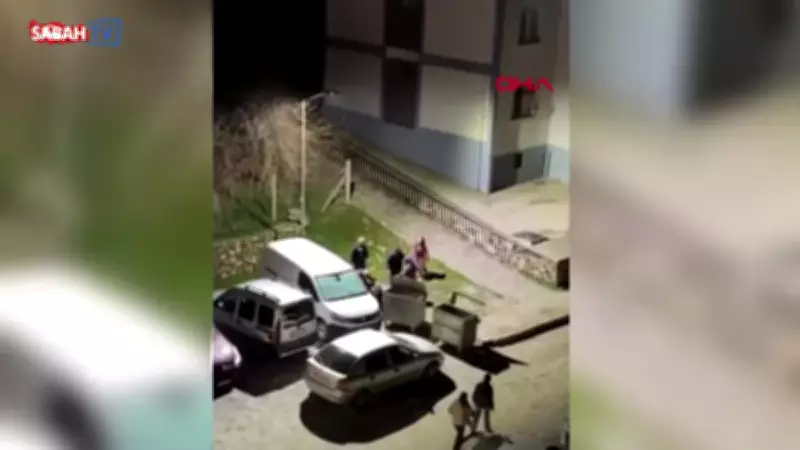 Malatya'da Eski Eşini Tehdit Eden Adam, Komşular Tarafından Sopayla Dövüldü