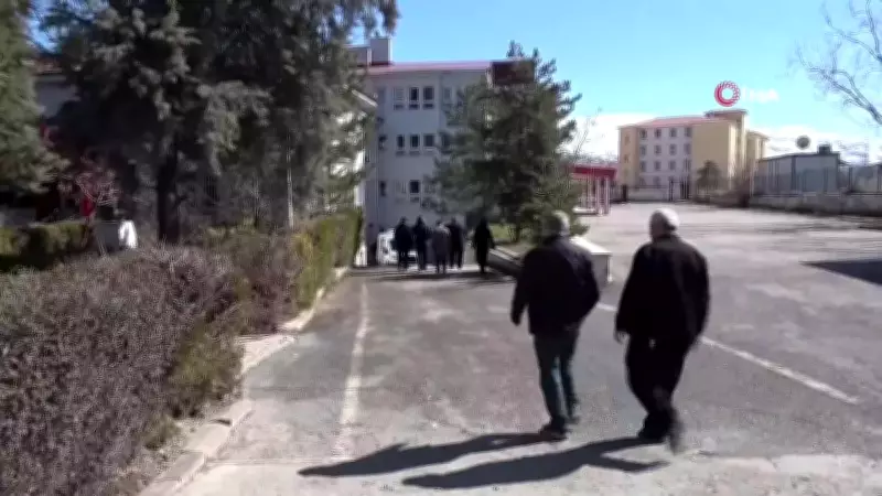 Malatya'da Oğlu Tarafından Bıçaklanan Baba Hastanede Hayatını Kaybetti