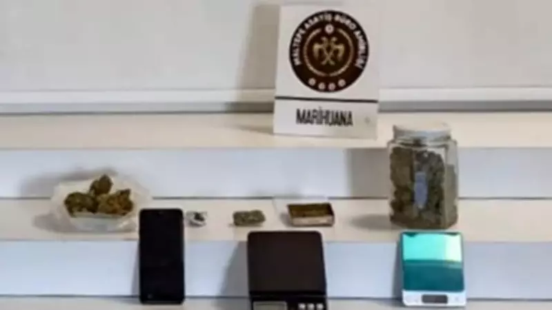 Maltepe'de Duş Kabininde 800 Gram Uyuşturucu Ele Geçirildi, Satıcı Tutuklandı