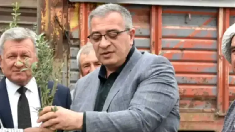 Manisa'da Cenaze Günü Rüşvet Skandalı: Belediye Yetkilisi Görevden Alındı