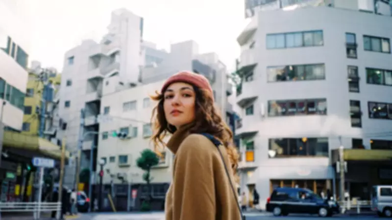 Mart Kararsızlığına Son: 'Karıştır-Yakıştır' Kombin Tüyoları