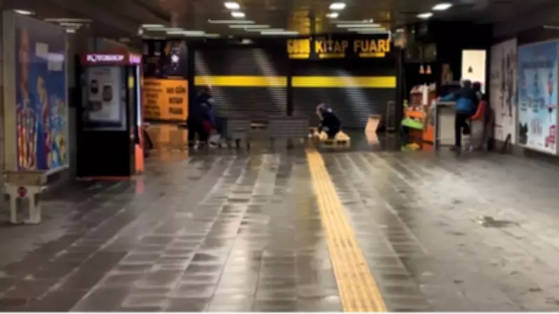 Mecidiyeköy'de Yoğun Yağış Alt Geçidi Su Bastı, Görevliler Kovalarla Mücadele Etti