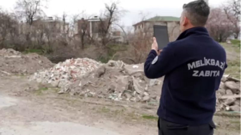 Melikgazi'de Kaçak Hafriyat ve Moloz Dökenlere Ağır Para Cezası Uyarısı