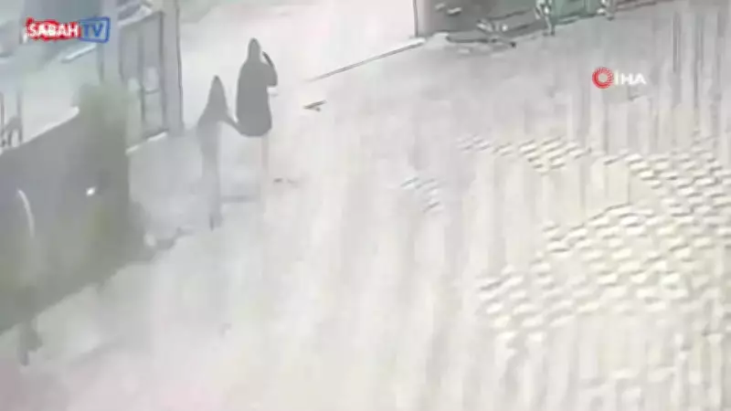 Mersin'de Ev Soyan Kadın Hırsızlar Minibüste Polise Yakalandı