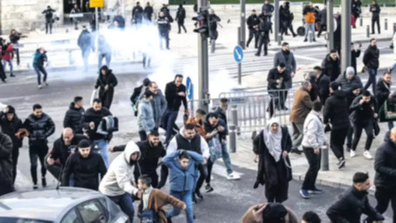 Mescid-i Aksa'da Bayram Engeli: İsrail Polisi Filistinlilere Sert Müdahale Etti