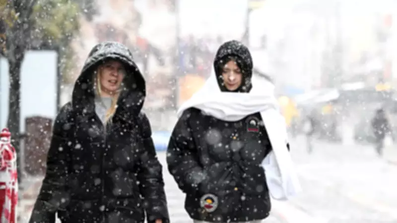 Meteoroloji'den 12 İl İçin Kar Alarmı: Lapa Lapa Yağış Bekleniyor