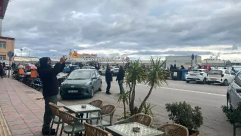 Midilli'de Mahsur Kalan Türk Tatilciler: Çiftçi Eylemleri Dönüşü Engelliyor