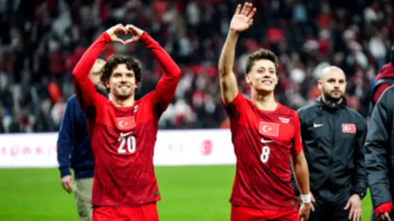 Milli Takım'da Galibiyet Coşkusu: Ferdi ve Arda'dan Taraftarlara Üçlü Poz