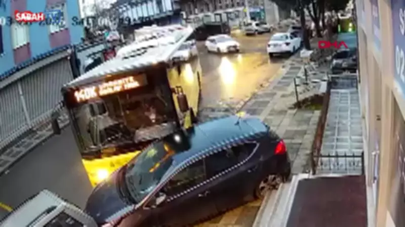 Ümraniye'de İETT Otobüsü Park Halindeki Araçlara Çarptı: Kaza Anı Güvenlik Kamerasında