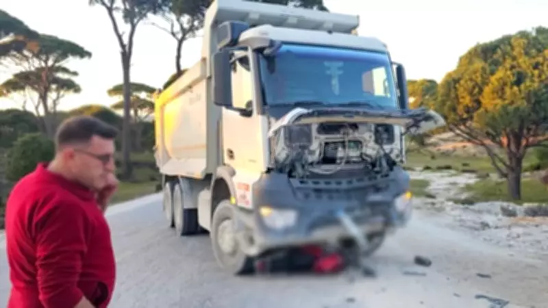 Muğla Milas'ta Kamyon ile Motosiklet Çarpıştı: 1 Kişi Hayatını Kaybetti
