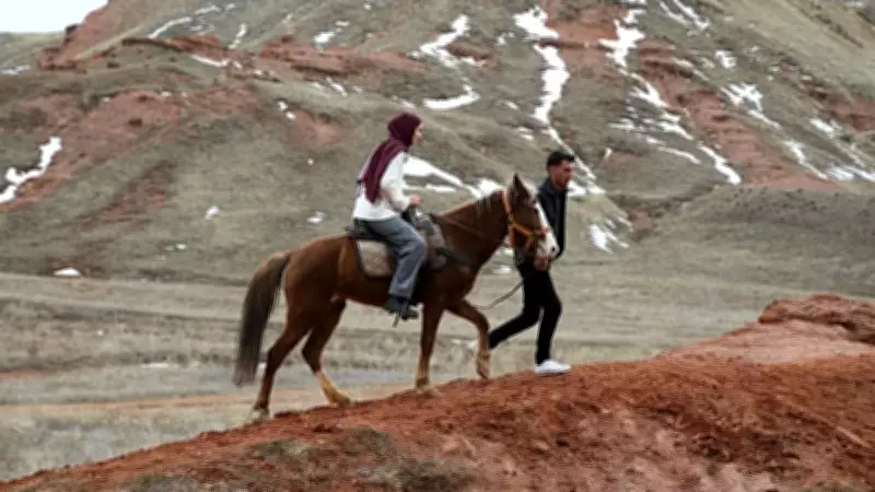 Narman Peri Bacaları'nda At Binme Turizmi İçin Yeni Proje Başlatıldı