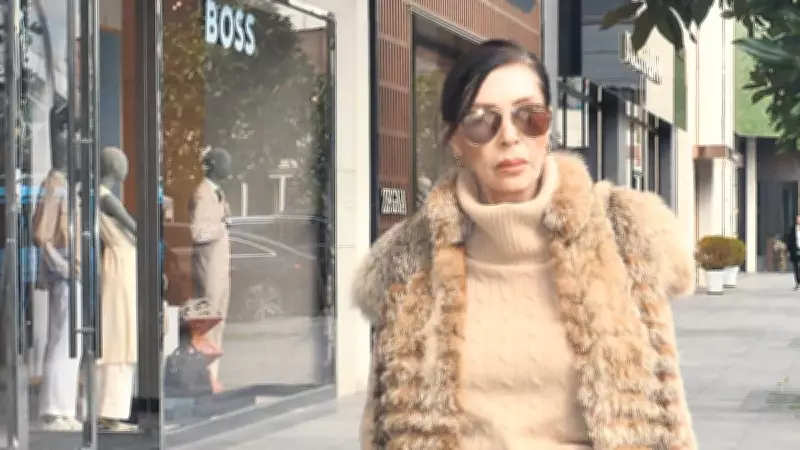 Nebahat Çehre İstinye'de Görüntülendi: Şıklığı ve Nezaketiyle Dikkat Çekti