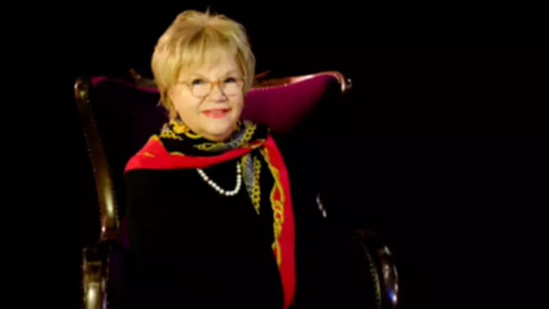 Nevra Serezli'den Hande Erçel'e Övgü: 'Bakmaya Doyamıyorum'