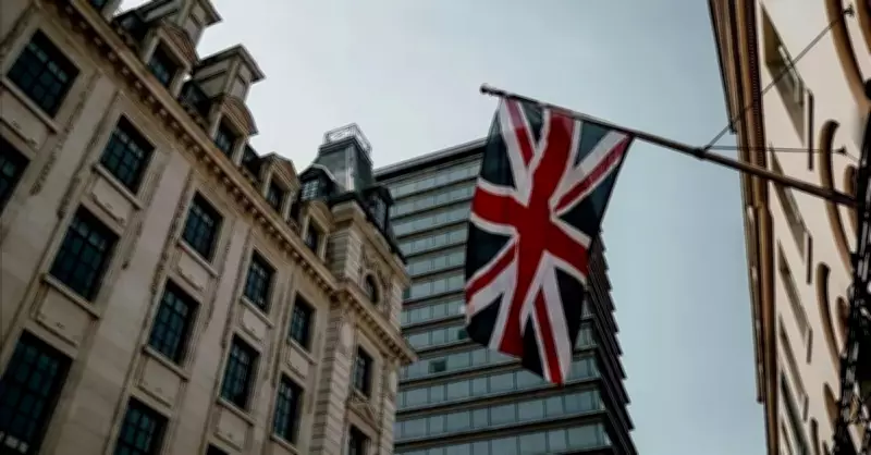 İngiltere'de Akaryakıt Fiyatları 18 Ayın Zirvesinde: Orta Doğu Gerilimi Etkili Oldu