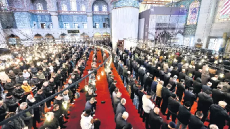 Nihat Hatipoğlu'ndan Ramazan Bayramı Mesajı: Çocuklarınızı Namaza Götürün