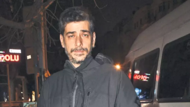 Ünlü Oyuncu 'Keşke Çekmeseydiniz' Dediği Fotoğrafı Sosyal Medyada Paylaştı