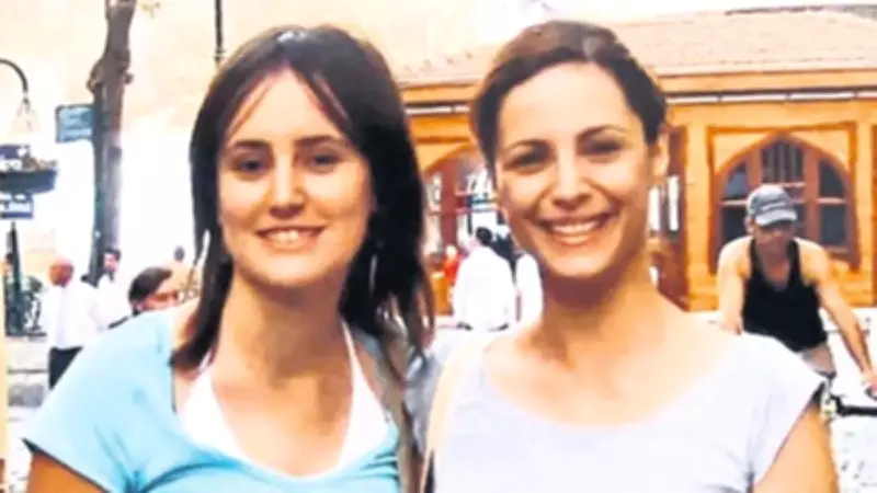 Ünlü İsim Takipçilerini Gençlik Yıllarına Götürdü: Nostaljik Paylaşım