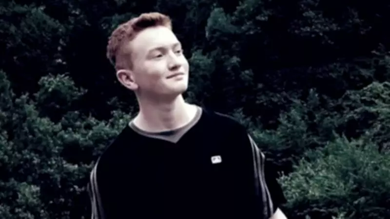 Of'ta Trafik Kazası: Minibüs Direğe Çarptı, 19 Yaşındaki Sürücü Hayatını Kaybetti