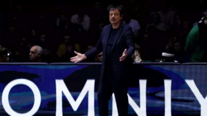 Olaylı Derbide Ergin Ataman Çılgına Döndü! Olimpiakos Panathinaikos'u Yendi