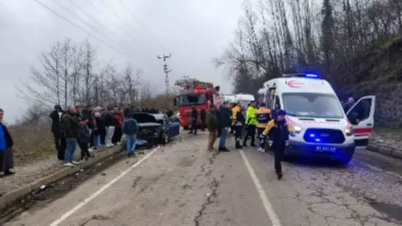 Ordu'da İki Ayrı Trafik Kazasında Toplam 12 Kişi Yaralandı