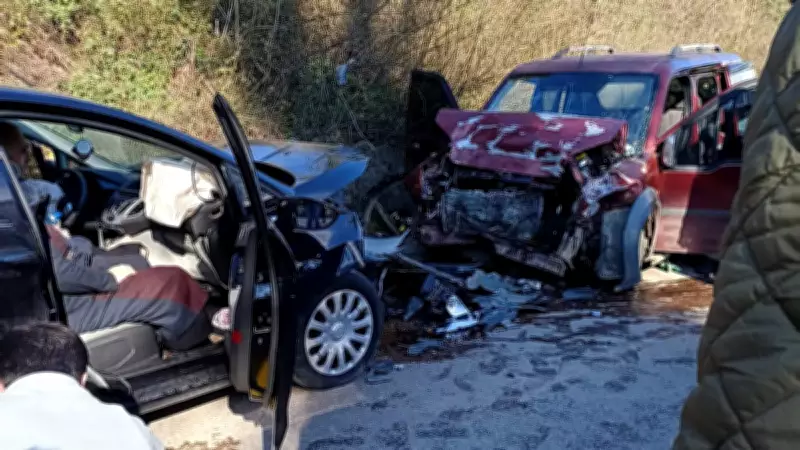 Ordu'da Korkunç Kaza: İki Araç Kafa Kafaya Çarpıştı, 6 Kişi Yaralandı