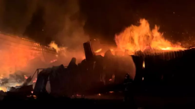 Osmaniye'de Kağıt Fabrikasında Çıkan Yangın 3 Saatte Kontrol Altına Alındı