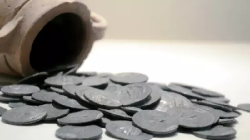 Otobüs Ücreti Sanılan Para 2.000 Yıllık Fenike Sikkesi Çıktı!