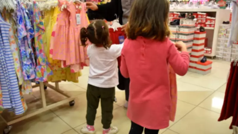 Pendik Belediyesi'nden 1386 Yetim ve Öksüz Çocuğa Bayramlık Giyim Desteği