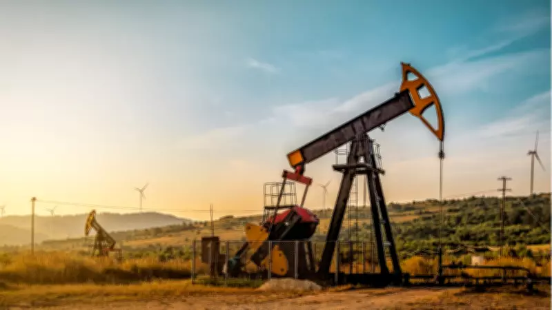 Petrol Fiyatları Sert Düşüşle 110 Doların Altına Geriledi