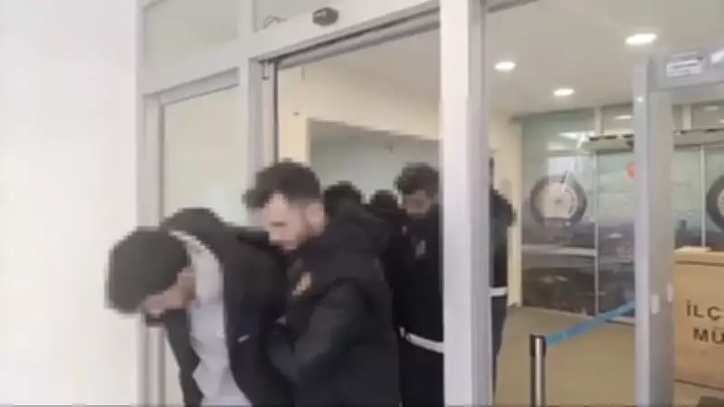 Pide Kuyruğunda Silahlı Saldırı: Bir Kişi Yaralandı, Şüpheliler Kaçtı