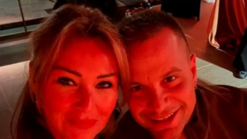 Pınar Altuğ ve Yağmur Atacan'dan 18 Yıllık Aşk Gösterisi: Romantik Video Sosyal Medyayı Salladı