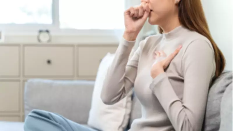 Prof. Dr. Özlü'den Kritik Uyarı: Geçmeyen Öksürük Ciddi Hastalık Habercisi Olabilir