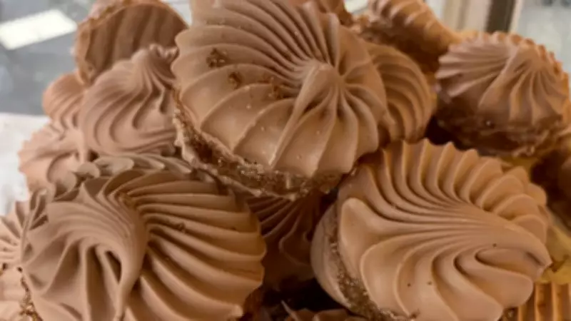 Ramazan'da Atom Tatlısına Yoğun İlgi: Ordu'da Tezgahlar Dolup Taşıyor