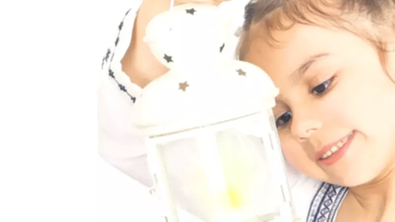 Ramazan'da Çocuklar Söyleneni Değil, Yaşananı Öğrenir