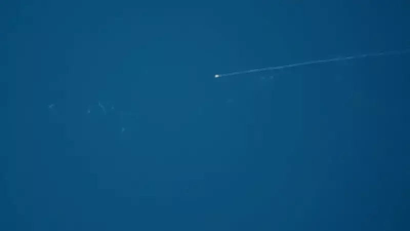 İran'dan İsrail'e 'Bölgeyi Terk Edin' Uyarısı: Sadık Vaat 4 Operasyonu'nun 10. Dalgası Başladı