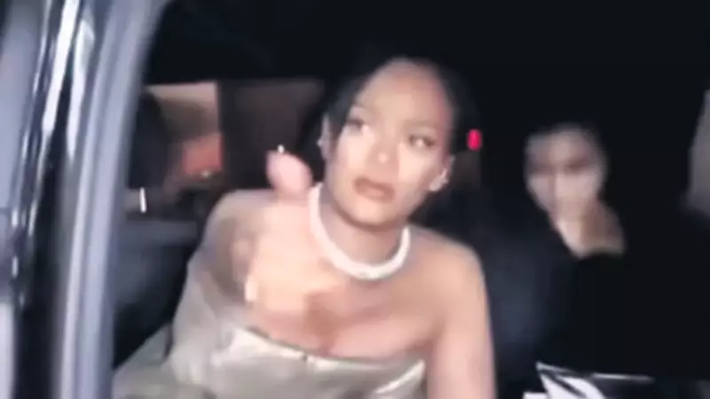 Rihanna Hayranlarıyla VIP Araçta Unutulmaz Sohbet ve Fotoğraf Anları
