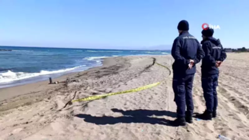 Sakarya'da Halk Plajında İHA Alarmı: 400 Metrelik Alan Güvenlik Nedeniyle Boşaltıldı