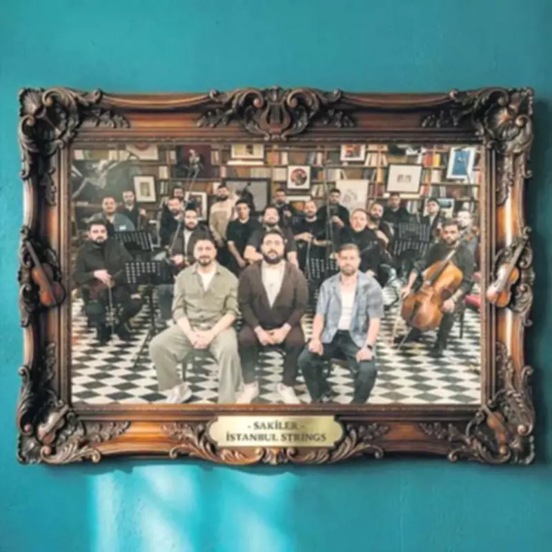 Sakiler ve İstanbul Strings'ten 'Anlayamazsın' Yeniden Doğuşu