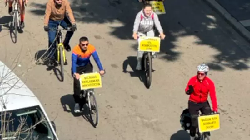 Samsun'da Bisikletliler Trafikte Görünürlük İçin Pedal Çevirdi