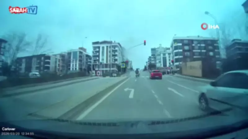 Samsun'da Trafikteki Tehlikeli Manevralar Araç Kameralarına Yansıdı