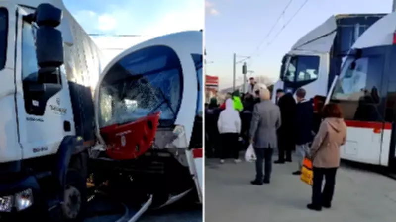 Samsun'da Tramvay ile Kamyon Çarpıştı: 3 Kişi Yaralandı