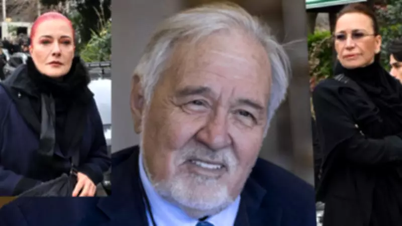 Sanatçı Dostları İlber Ortaylı'ya Son Görevlerini Yerine Getirdi