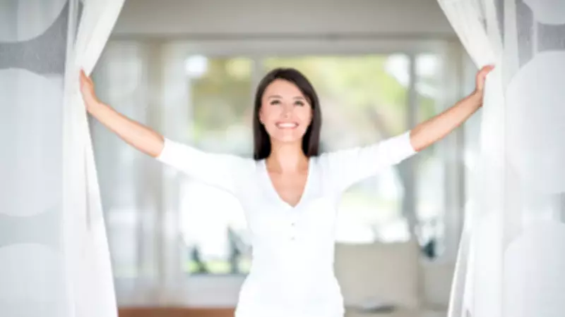 Sararan Perdeleri İlk Günkü Beyazlığına Kavuşturmanın Sırrı Açıklandı