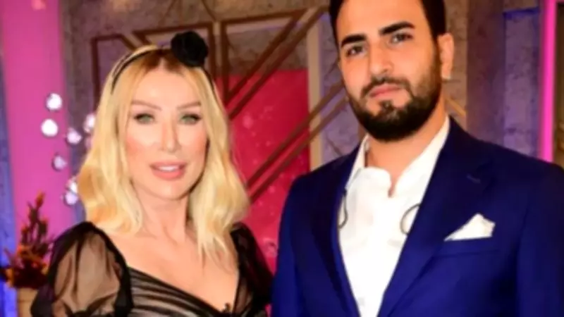 Seda Sayan ve Eşi Çağlar Ökten'den Bayram Pozu! Şık Tarzlarıyla Göz Doldurdular