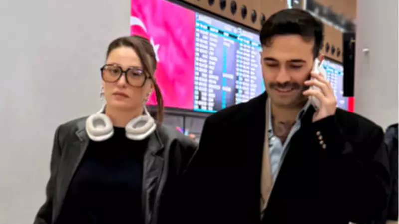 Serenay Sarıkaya ve Mert Demir Türkiye'ye Döndü: 'Güzel Bir Tatildi'