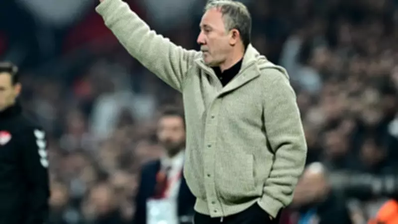 Sergen Yalçın Derbi Sonrası Toplantıda Futbolculara Net Mesaj Verdi