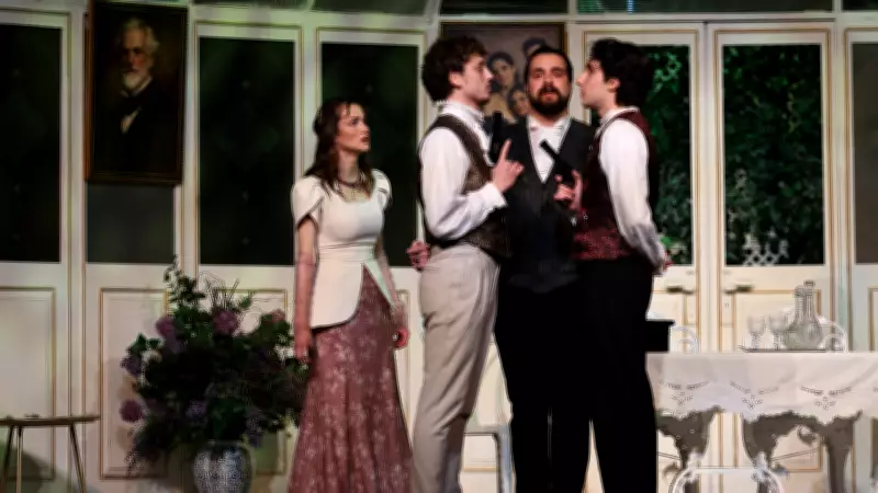 ‘Sevmek İçin Yaz’ Tiyatro Oyunu 4 Nisan'da BKM Sahnesinde Seyirciyle Buluşuyor