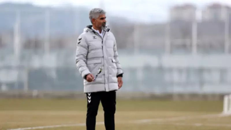 Sivasspor Teknik Direktörü İsmet Taşdemir'den Rey Manaj ve Ankara Keçiörengücü Maçı Açıklamaları