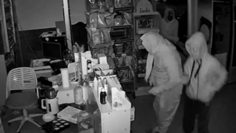 Sivas'ta Kadın Kıyafetiyle 110 Bin TL'lik Hırsızlık: 600 Saatlik Kamera İncelemesiyle Yakalandılar