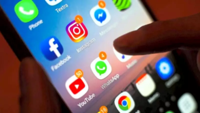 Sosyal Medya Düzenlemesi Geliyor: 15 Yaş Altına Yasak ve Doğum İzni Artışı